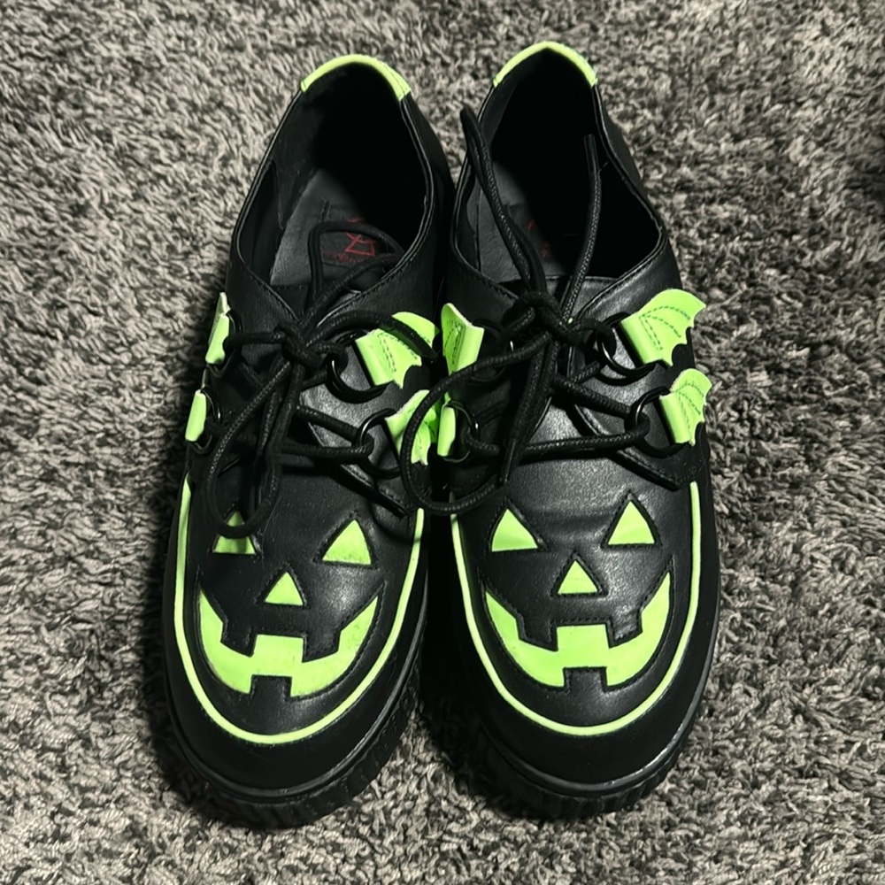 Strange cvlt black and green glow in the dark creepers